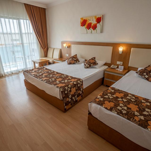 Hotel Cenger Beach photo 2