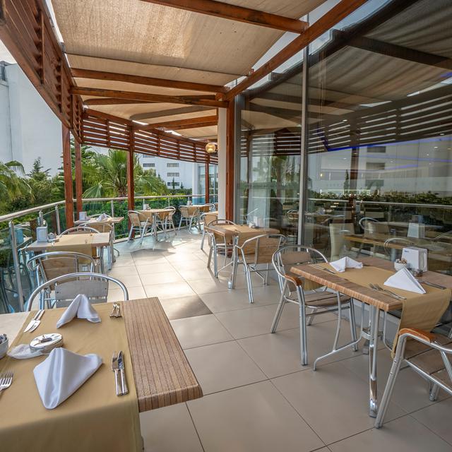 Hotel Cenger Beach photo 7