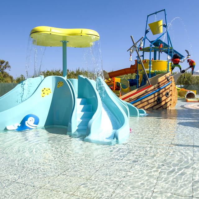 Selini Suites & Waterpark photo 10