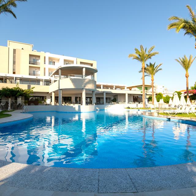 Selini Suites & Waterpark photo 10