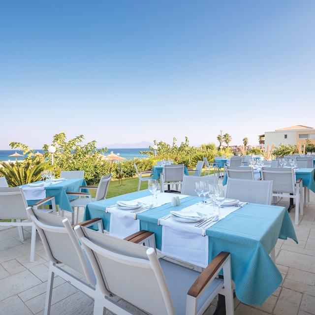 Hôtel Grand Blue Beach Resort photo 6