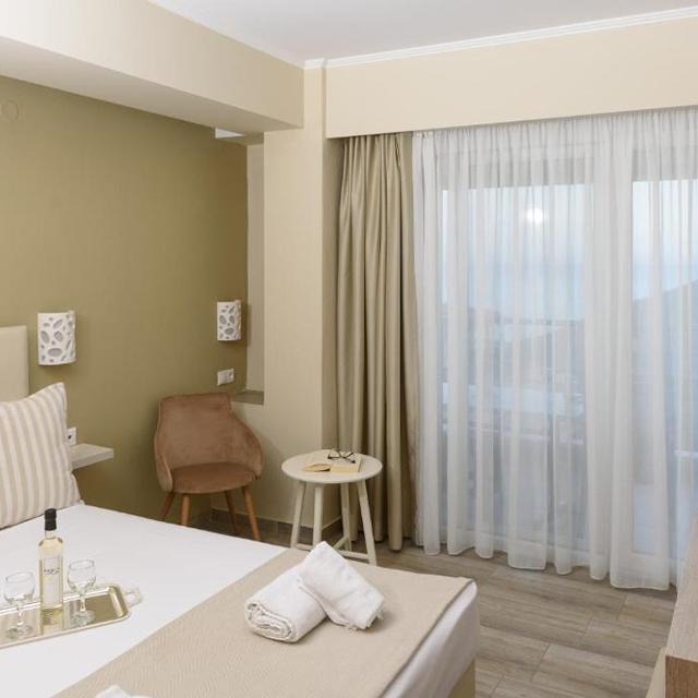 Ammos Beach Seaside Luxury Suites photo 9