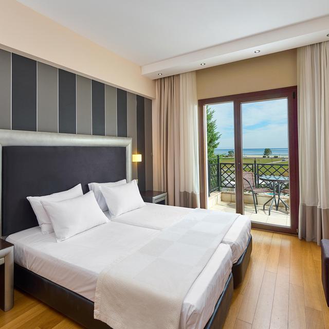 Mediterranean Princess - adults only photo 1