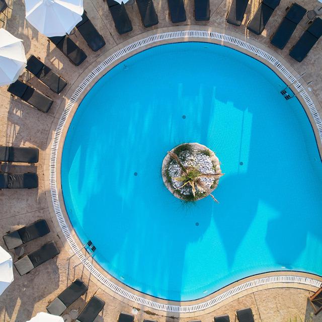 Mediterranean Princess - adults only photo 6