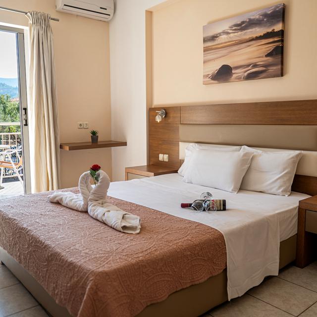 Studio's Virginia photo 2