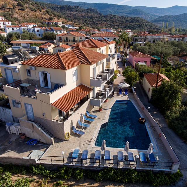 Studio's Virginia photo 1