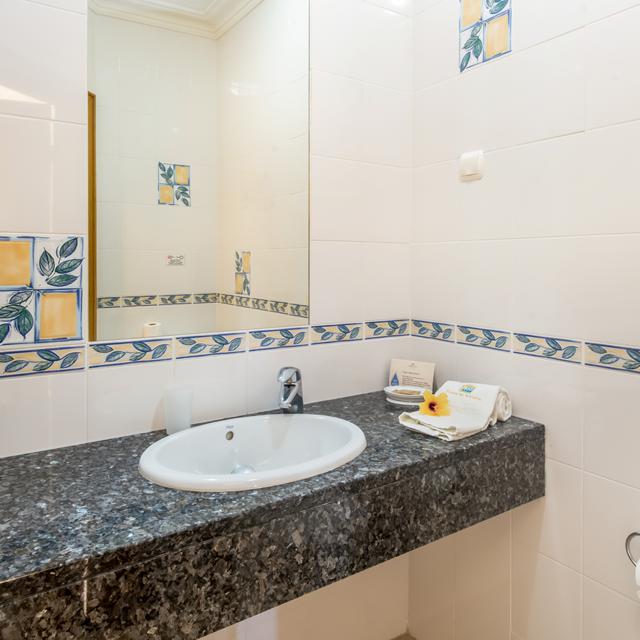 Appartements Presa de Moura - location de voiture incluse photo 17