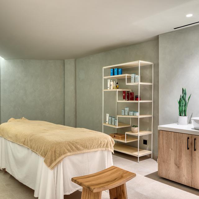 Domes Aulus Zante, Autograph Collection photo 22