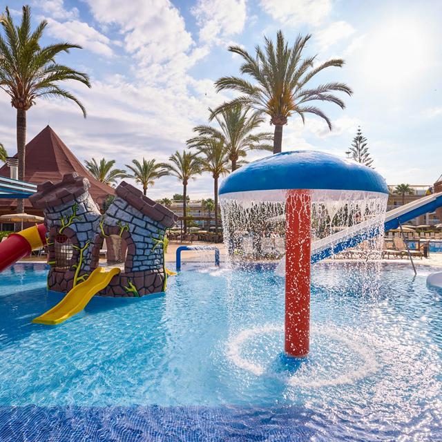 Aparthotel Zafiro Ca'n Picafort photo 2