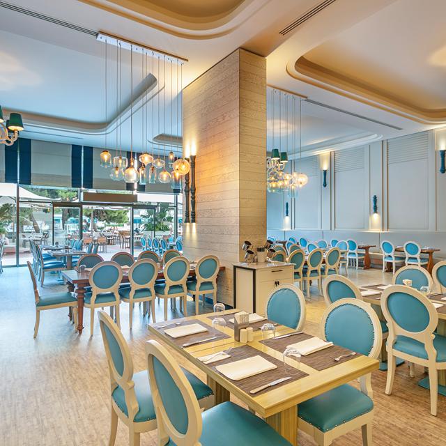 Hôtel Titanic Deluxe Lara photo 4