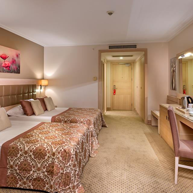 Hôtel Miracle Resort photo 2