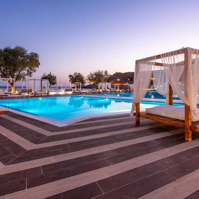 Hôtel Kamari Plus photo 11