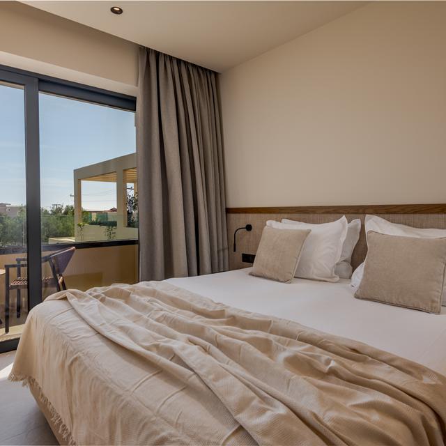 Iskios Suites - adults only photo 13