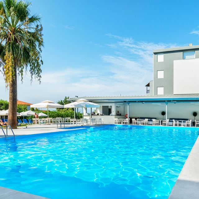 Hotel Kriopigi Beach - all inclusive