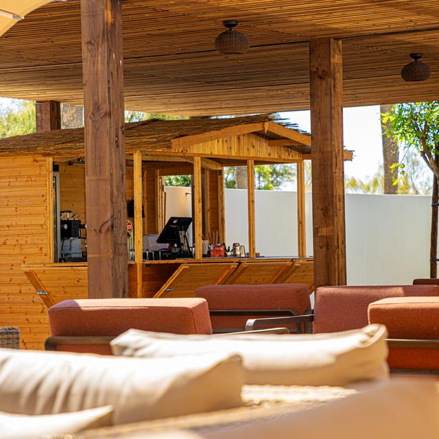 Ozadi Altura Beach Resort photo 20