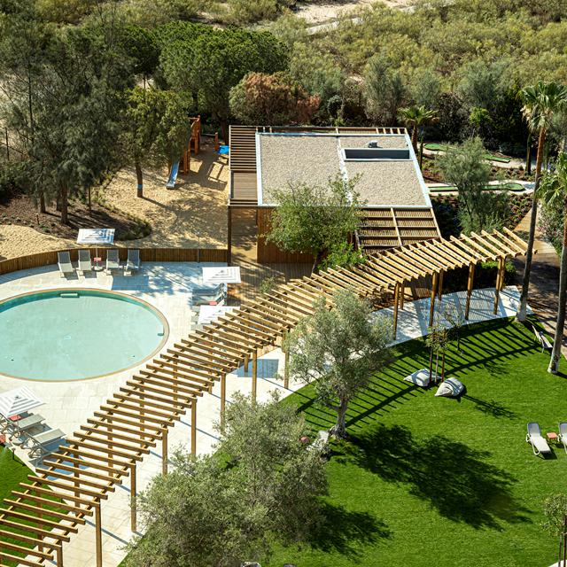 Ozadi Altura Beach Resort photo 14