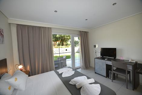Chambre double rez-de-chaussée vue sur le jardin